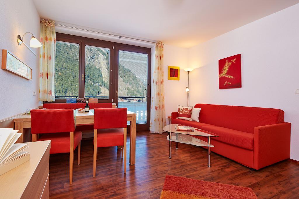 Skylounge Mayrhofen Quarto foto